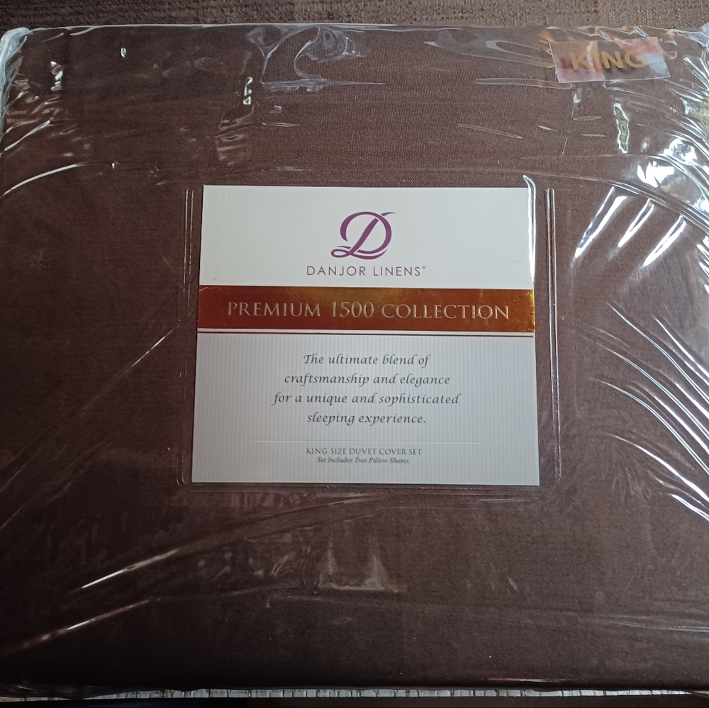 Duvet Cover with 2 shams